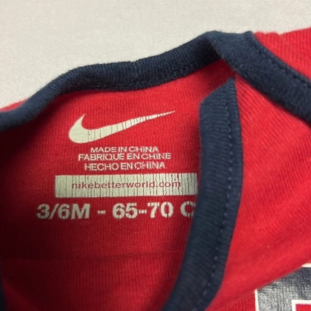 Baby Nike‎ onesie